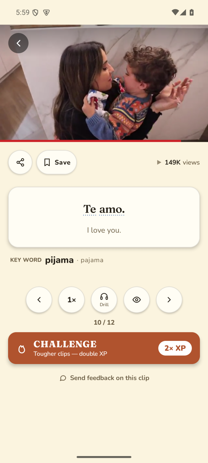 Lince Android app showing a mother and child embracing, with Te amo and its English translation, I love you
